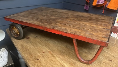 Vintage wooden trolley - trolley, on