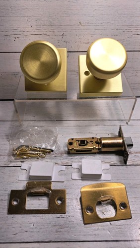 Gold door knobs interior - gold,