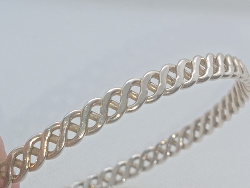 Fully hallmarked 925 - hallmarked, silver