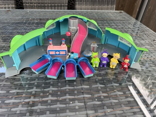 Teletubbies home hill house - hill,