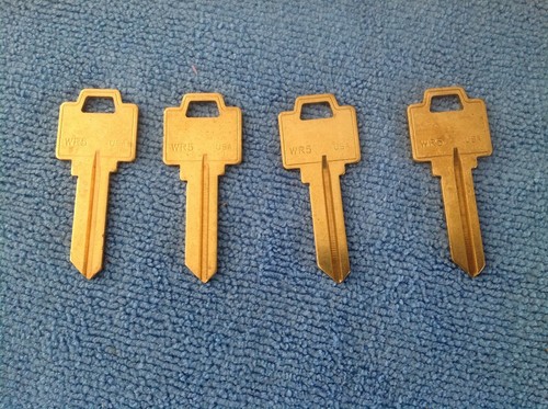 Lot wr5 uncut brass - 4,