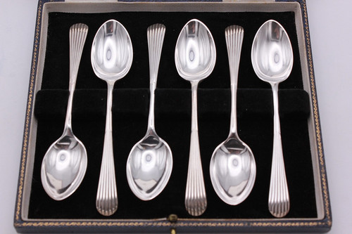 Cased set silver - set, plated