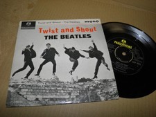 THE BEATLES - TWIST AND SHOUT  VINYL 7" 45RPM  EP PS