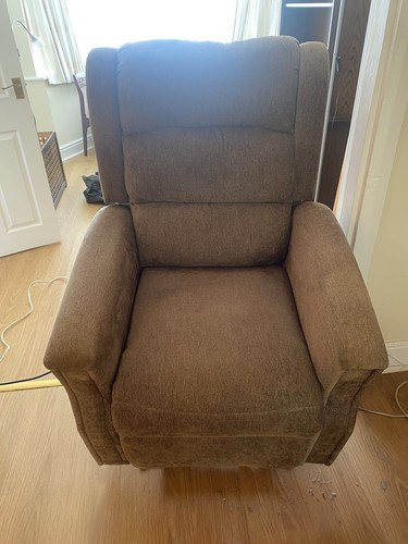Riser recliner chair - recliner,