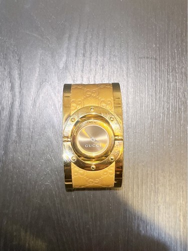 Gucci 112 twirl gold bangle - gucci, gg