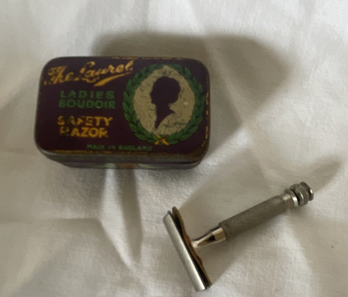 Laurel ladies boudoir - k.,
