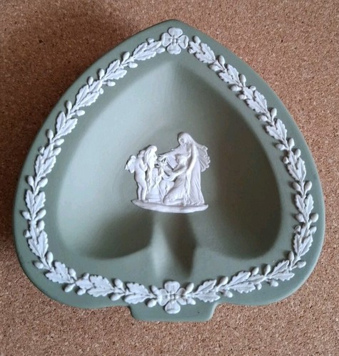 Wedgwood green jasperware ash - green,