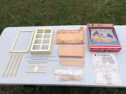 Sindy four poster - bed, 44514