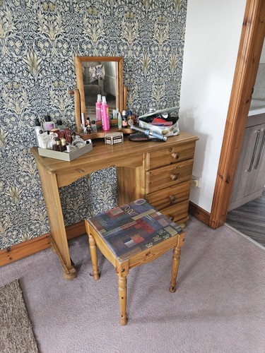 Dressing table and stool - table, *no