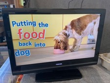 Toshiba Regza 32RV635D 32" LCD Television with stand and remote