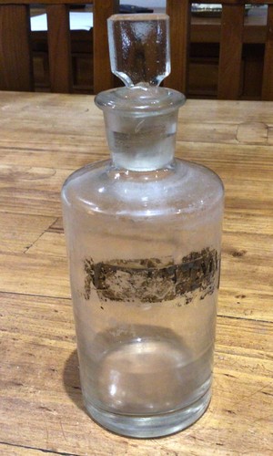 Vintage apothecary chemist - vintage,
