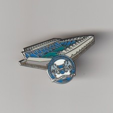 PETERBOROUGH UNITED F.C. Club Crested Ground Enamel Badge FREE POST UK