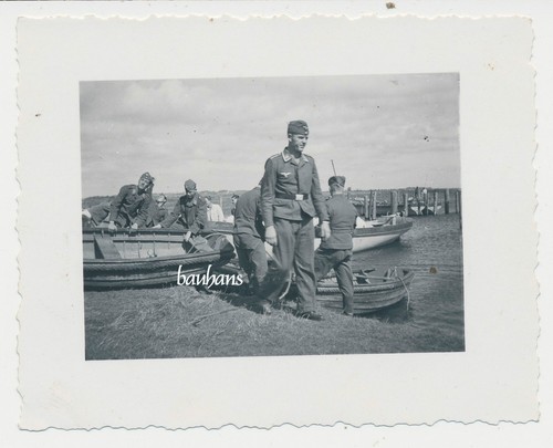Photo luftwaffe soldier boat - luftwaffe,