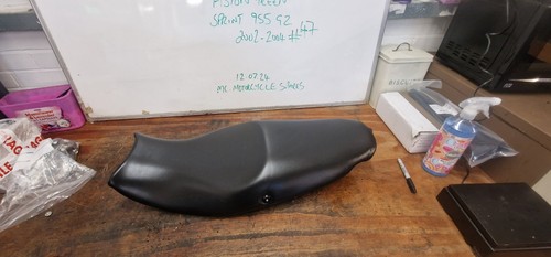 Triumph sprint 955i seat - triumph, st