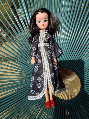 Vintage brunette sindy doll - vintage,