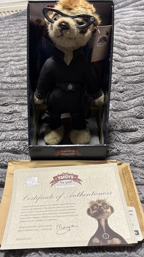 Agent maiya meerkat toy shop - maiya,