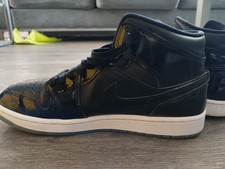 Size 10.5 - Jordan 1 Mid SE