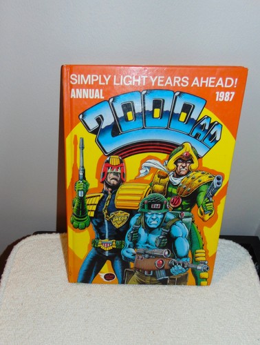 2000ad annual 1987 judge - annual,