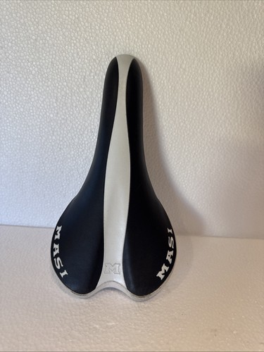 Masi seat black - &, white