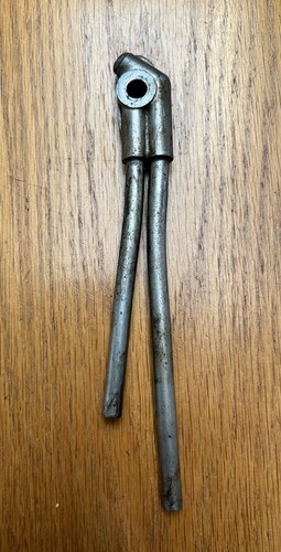 Triumph oil feed union - , pre
