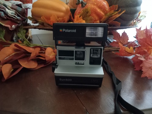Vintage polaroid sun 600 - vintage,