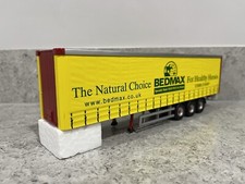 Corgi - Tri-Axle Curtainside