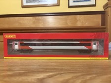 HORNBY R40151A LNER MK4 TSO