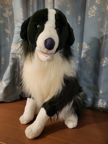 Realistic lifelike border - realistic,