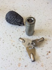 ALKO Alco Secure Wheel Lock - Barrel Lock and 3 Keys.