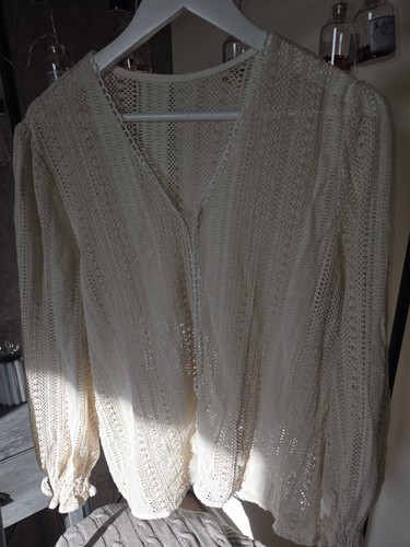 Stunning vintage beige cream - stunning,