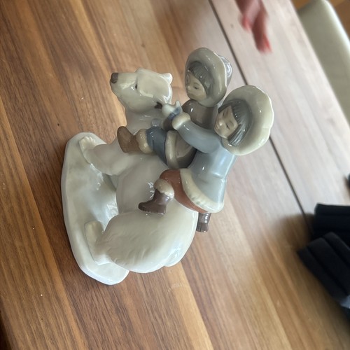Lladr u00f3 figurine eskimo - figurine,