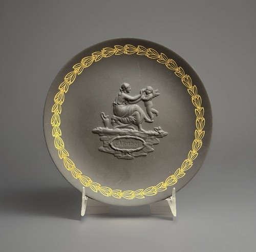 Wedgwood black basalt - black,