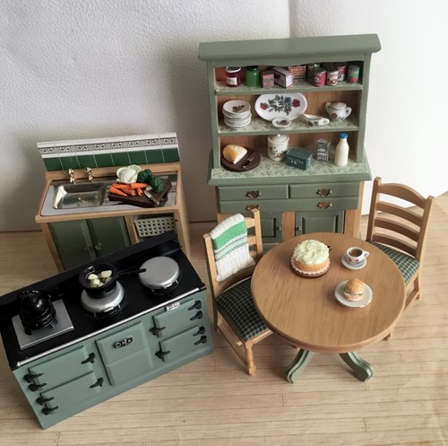 Dolls house scale - house, hand
