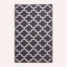 White & Black Outdoor Rug for Garden or Patio 100% Recycled Plastic 180 x 270 cm