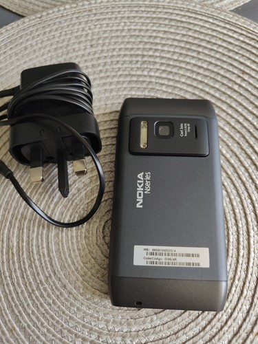 Nokia 16gb - n8, (unlocked)