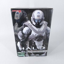 Halo 5 Spartan Athlon Statue
