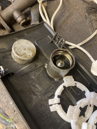 Bradley trailer hub auto - trailer,