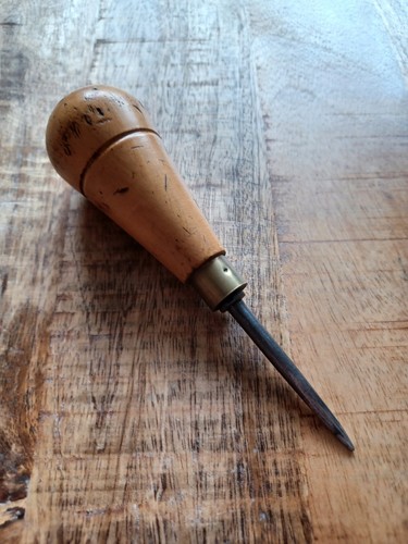 Leatherworking tools awl and - leatherworking, tools: