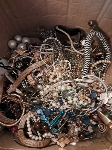 Bundle broken jewellery - bundle,