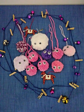 12 X CHRISTMAS TREE HANGING FUNKY FUR/POM POM SNOWBALLS & SKANDI HORSES 3M BELLS