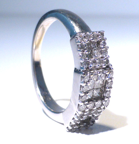 18ct gold diamond - diamond, 0.5ct