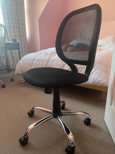 Adjustable black fabric seat - adjustable,