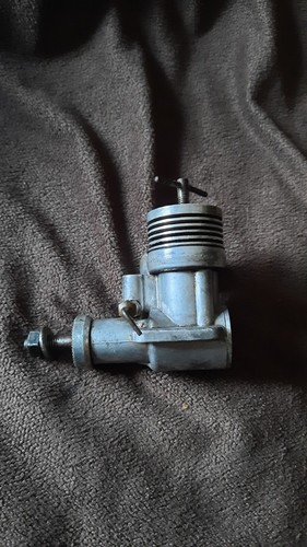 Vintage 2 49cc diesel - p.a.w, 2.49cc