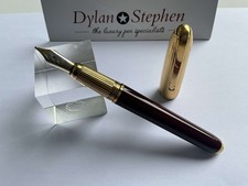 Cartier Louis Dandy Burgundy Lacquer and Gold cap fountain pen 18K broad nib