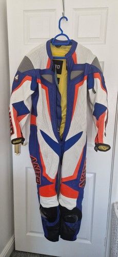 Rare akito motorbike cycle - rare, one