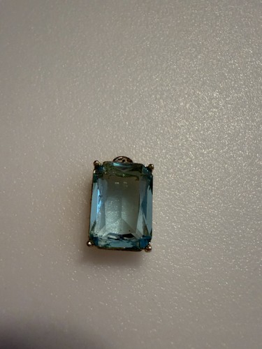 Vintage bezel emerald cut - emerald, sky