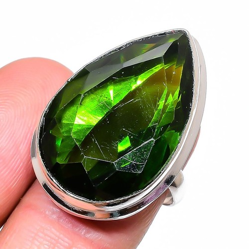Faceted peridot gemstone - faceted,