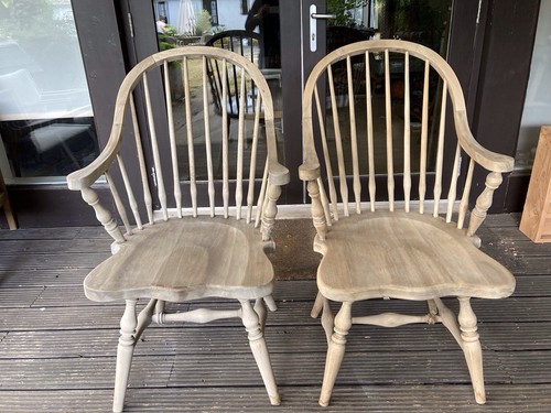 Pair farmhouse spindle - of,