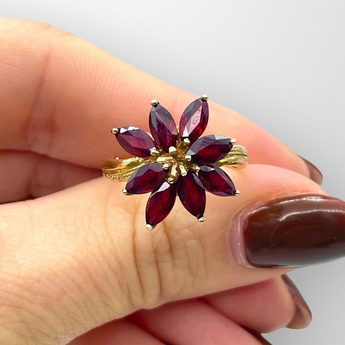 Gold ring ruby marquise 9carat - ring,