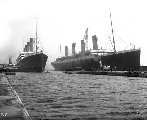 Rms titanic and olympic - titanic,